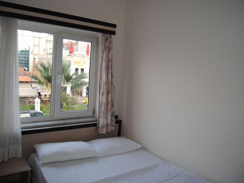 Anzac House Youth Hostel