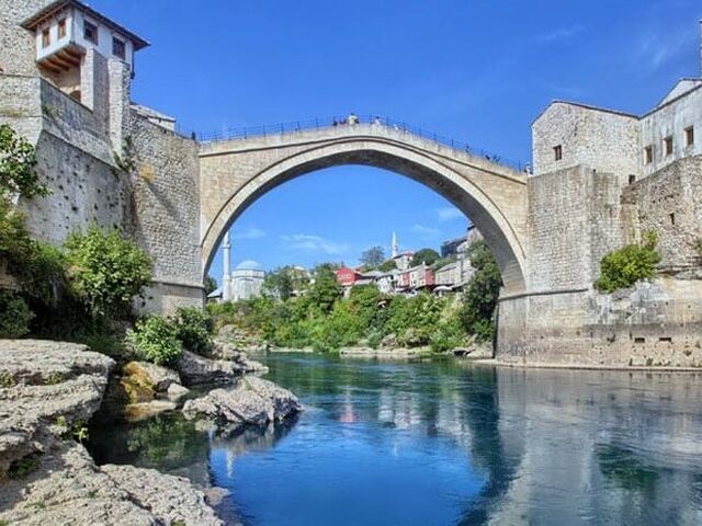 Uçaklı Vizesiz Kosovalı Büyük Balkan Turu İzmir`den Direkt Uçuş (7 Gece Konaklama)