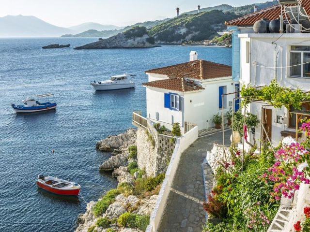 Ege'nin Gizli Cenneti Samos Adası Kuşadası Hareketli ( 4 Gece Konaklamalı Ekonomik )