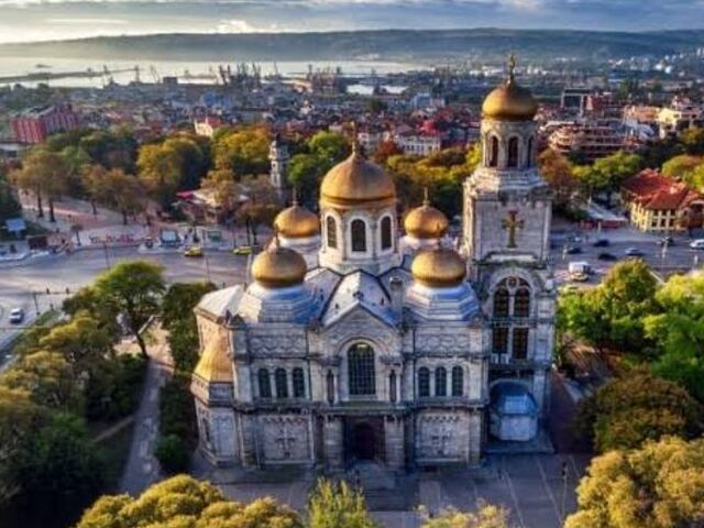BULGARİSTAN, ROMANYA VE ŞATOLARI TURU