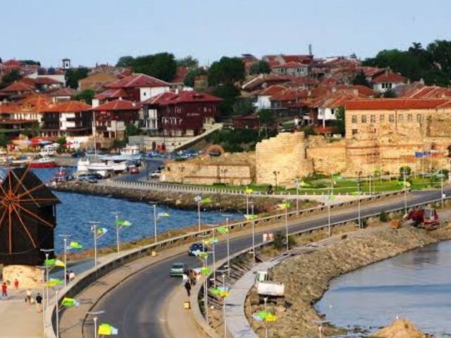 BULGARİSTAN, ROMANYA VE ŞATOLARI TURU